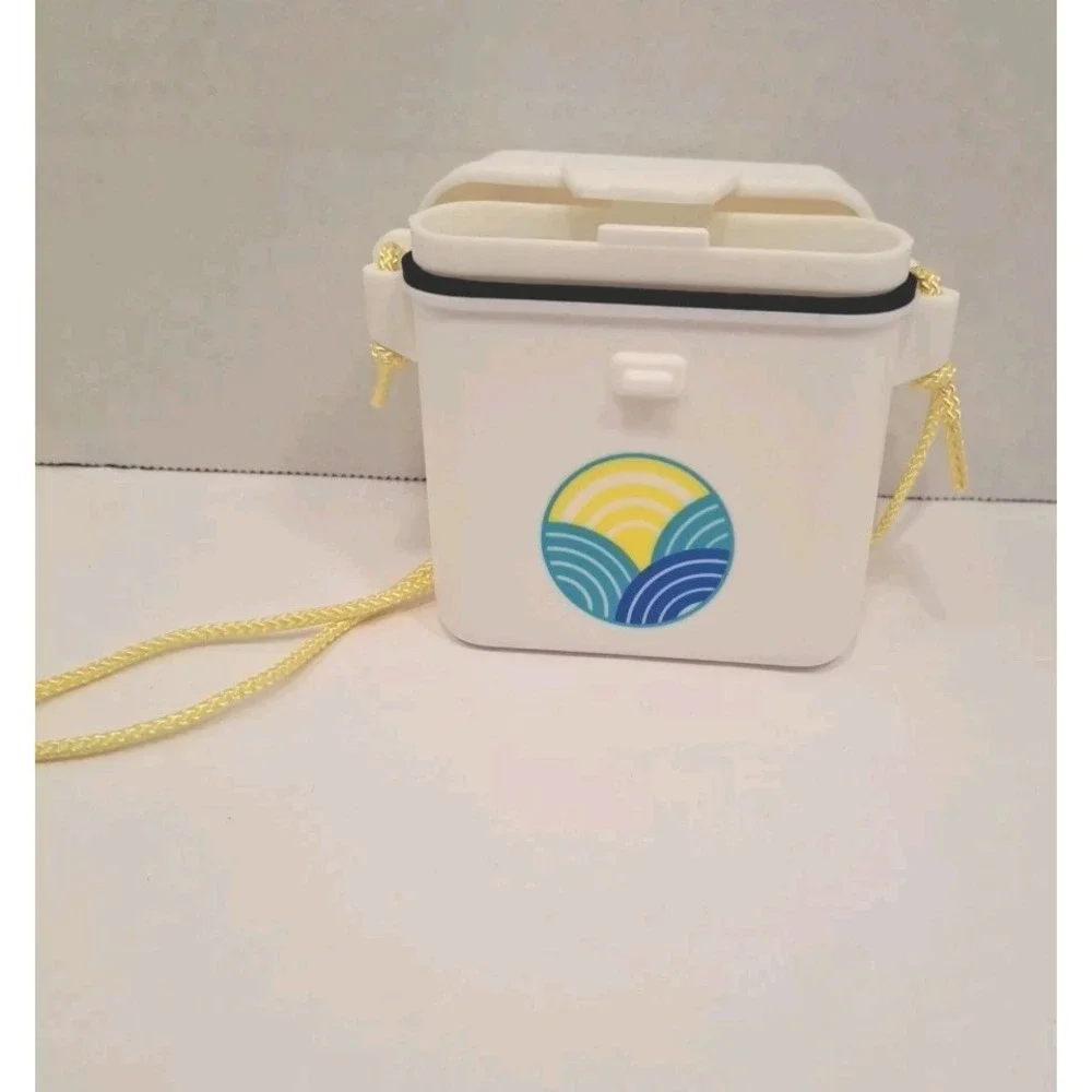 Avon Sun'N Fun Caddy Vintage Waterproof Case Retro
